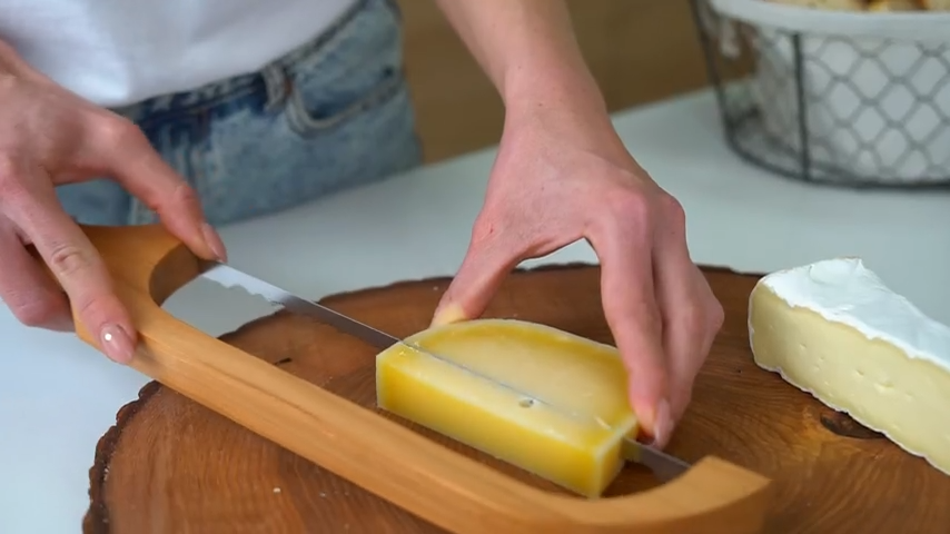 Breadanto™ Bread Knife